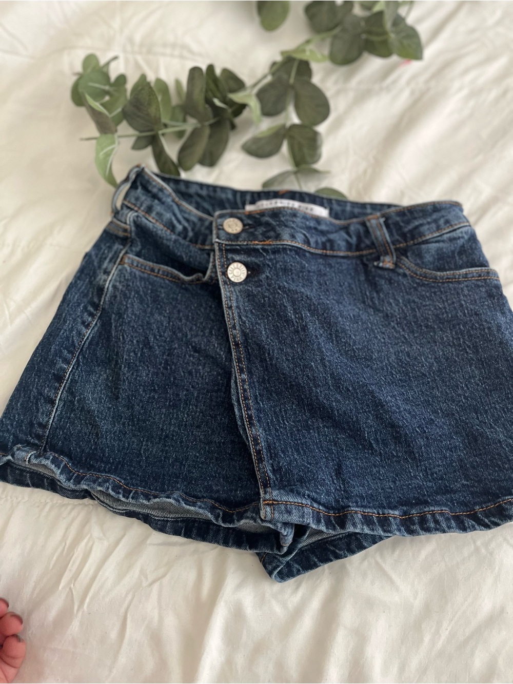 denim skort - Picture 1 of 4